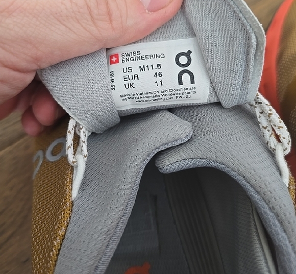 On Running Shoes in Gold and Gray - Picture 3 of 6